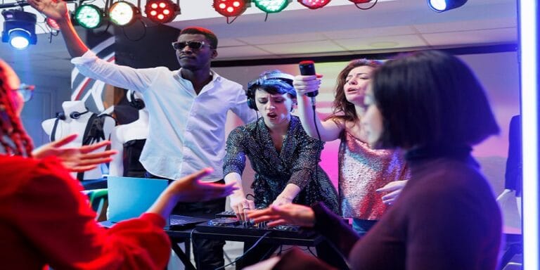 How to Host an Unforgettable Entertainment Event: From DJ to Influencer Guest List 1 How to Host an Unforgettable Entertainment Event From DJ to Influencer Guest List